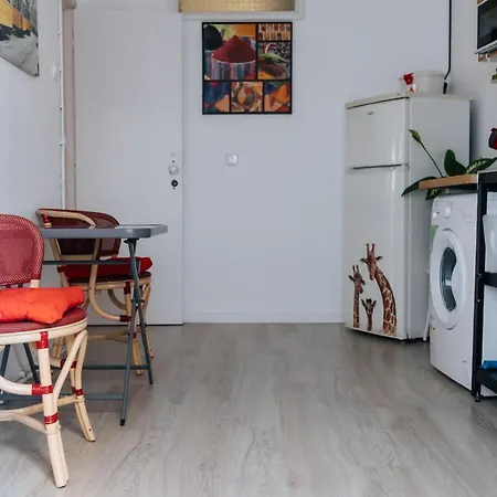 Πανσιόν Daniela's Central 201