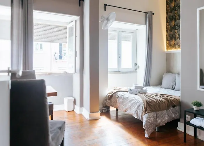 Daniela's Central 201