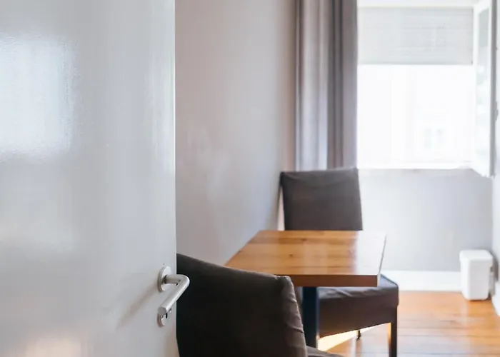 Πανσιόν Daniela's Central 201 *