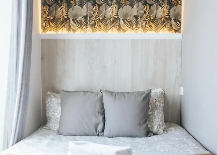 Πανσιόν Daniela's Central 201